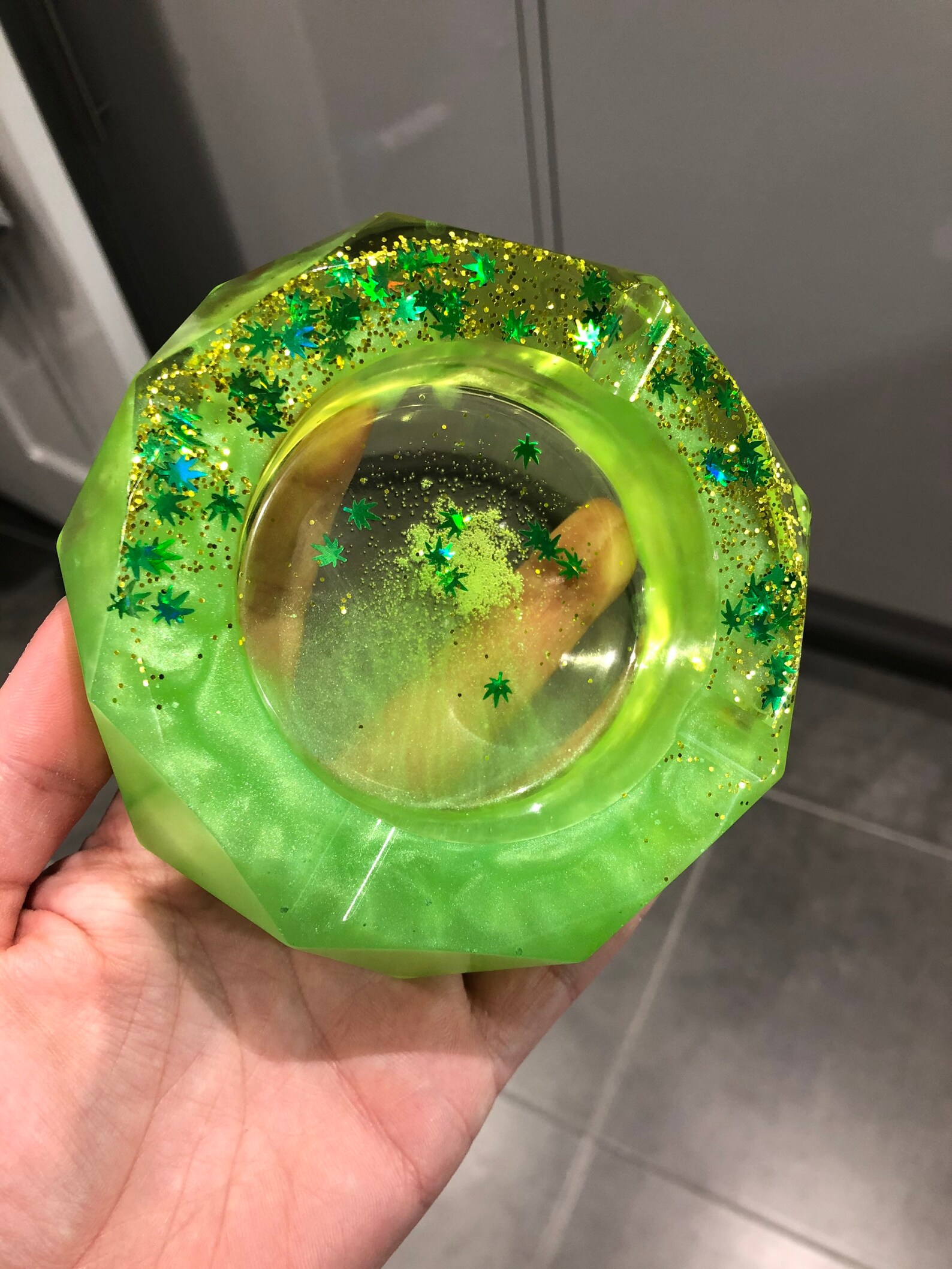 Custom coloured resin ashtray Etsy