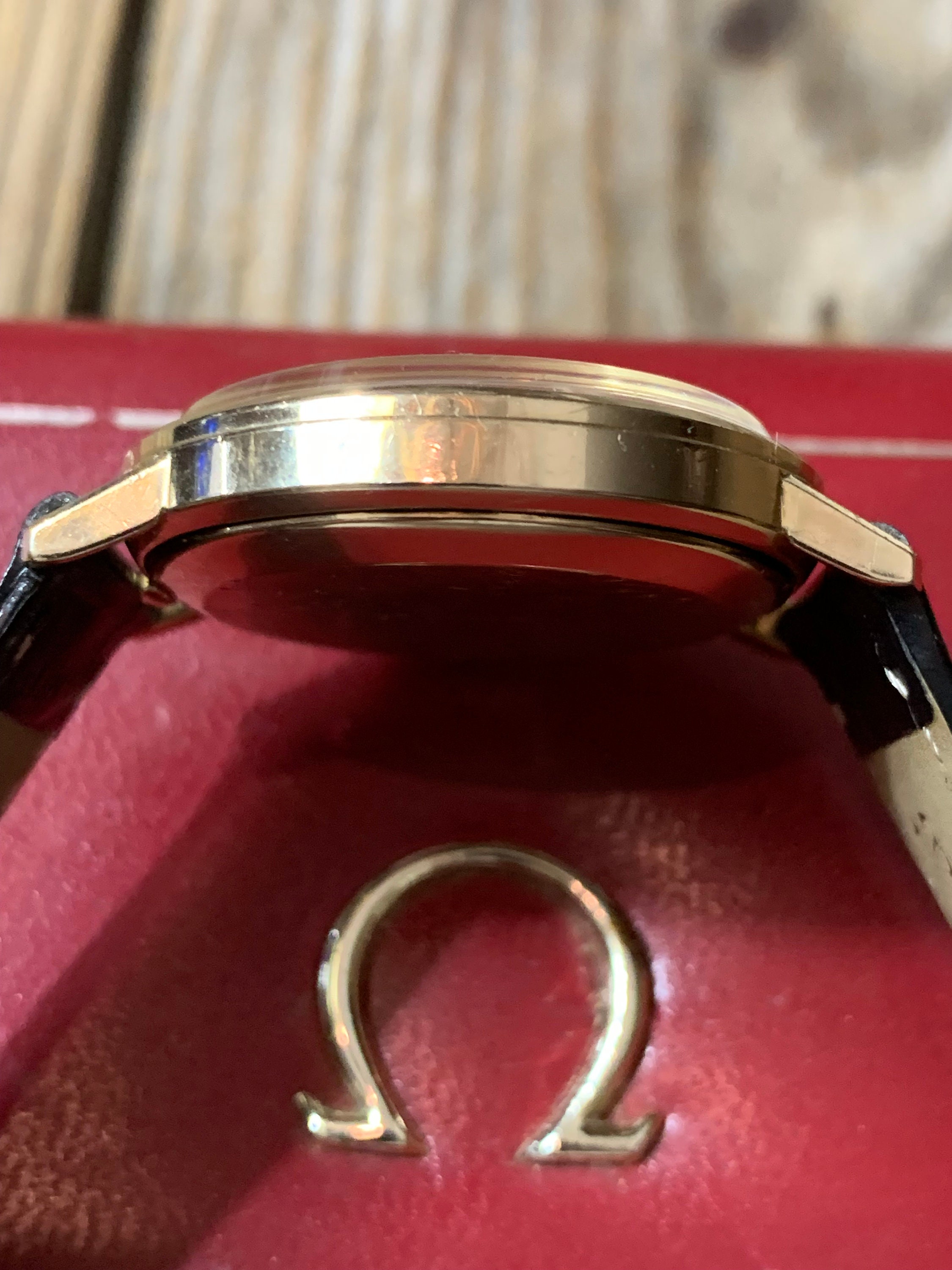 Vintage 1979 Omega Seamaster De Ville Quartz Watch: Original Box