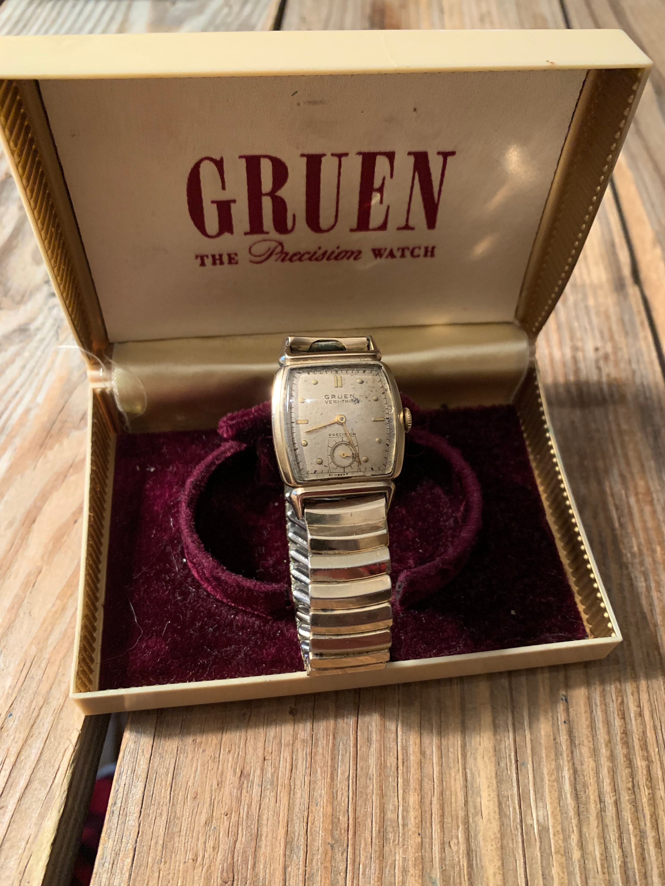 1950s Gruen Precision Watch: Swiss Movement, Gold Filled  display picture 3