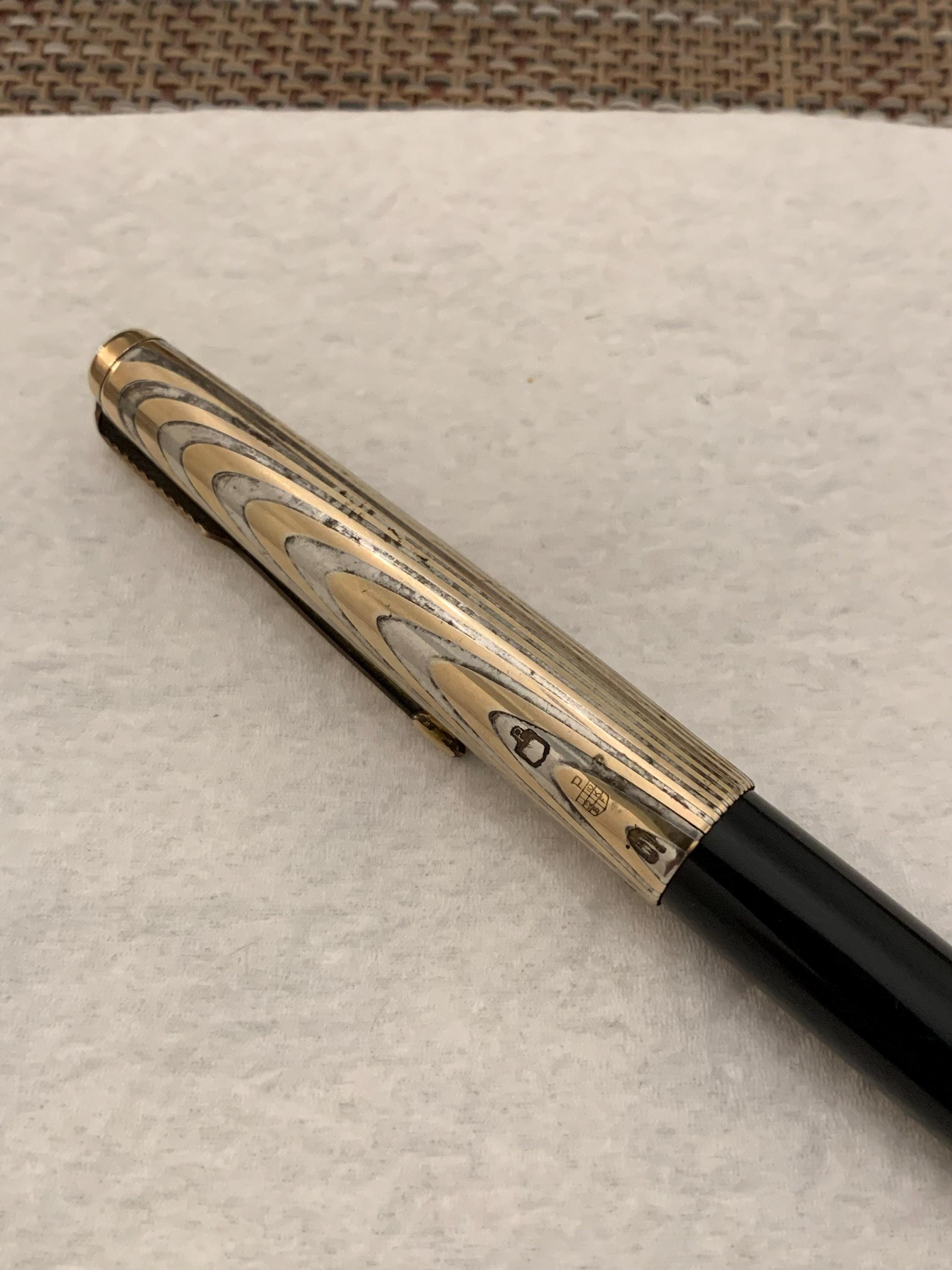 Parker 61 Fountain Pen: USA Made Rainbow Cap, 14K Gold Nib RARE Parker 61 Fountain Pen: USA Made Rainbow Cap, 14K Gold Nib RARE