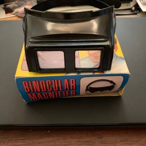 Binocular magnifier NOS Made in HongKong Original factory packing MINT