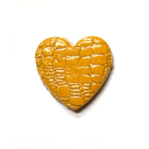 Heart - Keramik Wandbehang von Franko B, zeitgenössische Kunst Skulptur