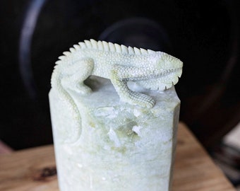 Serpentine Lizard Pedestal