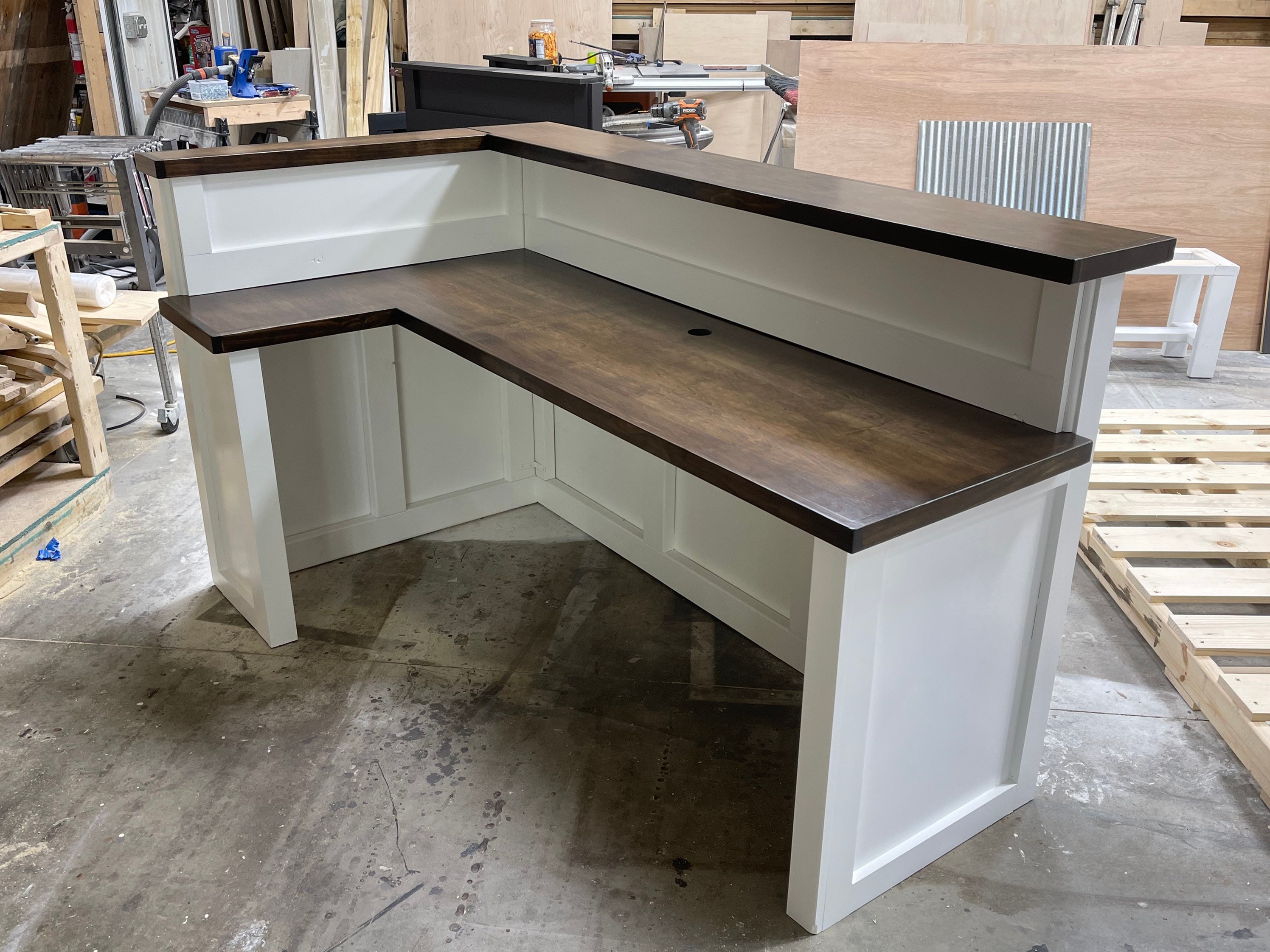 Retail counter cheap desk