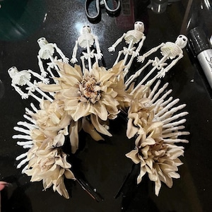 Día De Los Muertos Crown