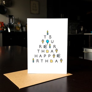 Tarjeta de cumpleaños - Tarjeta de cumpleaños del gráfico de ojos azules - Tarjeta de gráfico de ojos - Tarjeta de cumpleaños creativa - Cumpleaños de la pirámide - Tarjeta de cumpleaños del niño