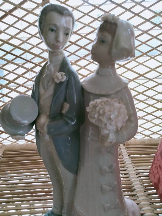 Vintage Lladro Porcelain Figurine, Bride And Groom - image 5