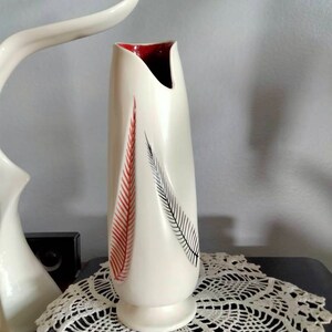 1950&#39;s Burleigh Ware Vase  retro Handpainted Burleigh Vase
