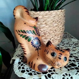 Mexican Tonala Hunched Cat - Signed Pottery