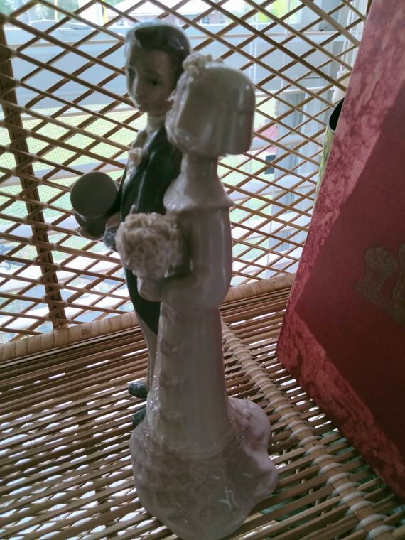Vintage Lladro Porcelain Figurine, Bride And Groom - image 4