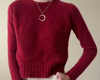 Luxurious red autumn cash. sweater, size S