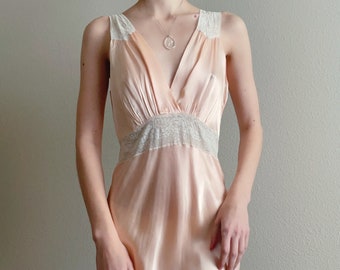 Antique Vintage 40s pale pink satin dress gown, size S-M  #10004