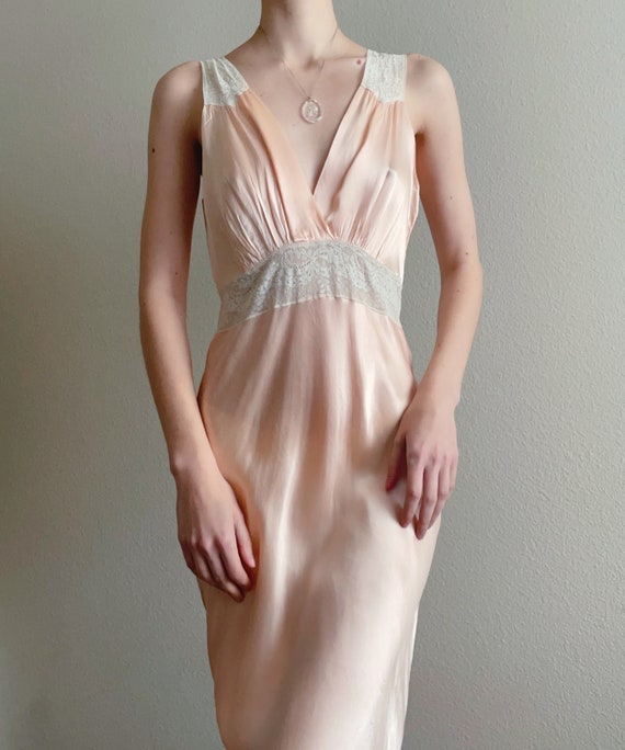 Antique Vintage 40s pale pink satin dress gown, s… - image 1