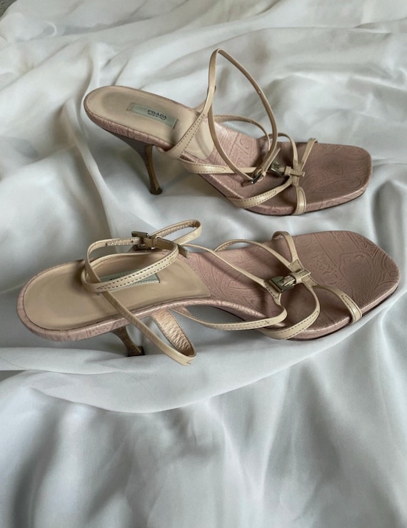 Vintage 90s Prada light pink/nude sandals, size 38 - image 3