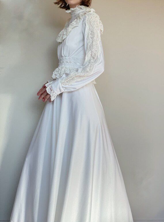 Vintage 70s Victorian style ivory wedding dress, … - image 3