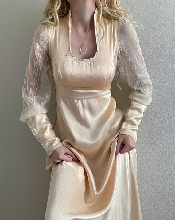 Rare 70s Gunne Sax satin and lace wedding romanti… - image 1