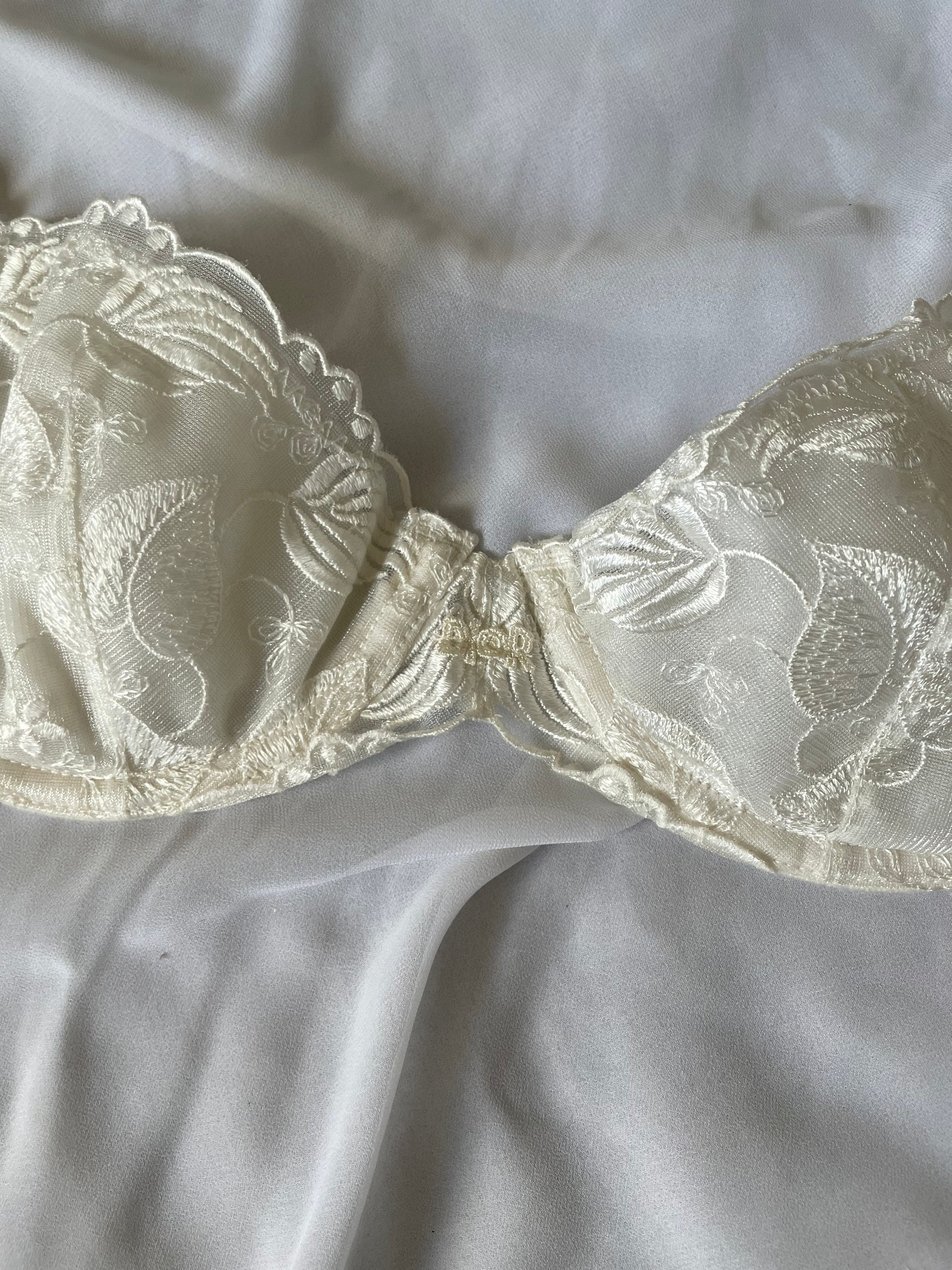 Vintage Dior Ivory Lace Bra, Size 36A 10213 -  Canada
