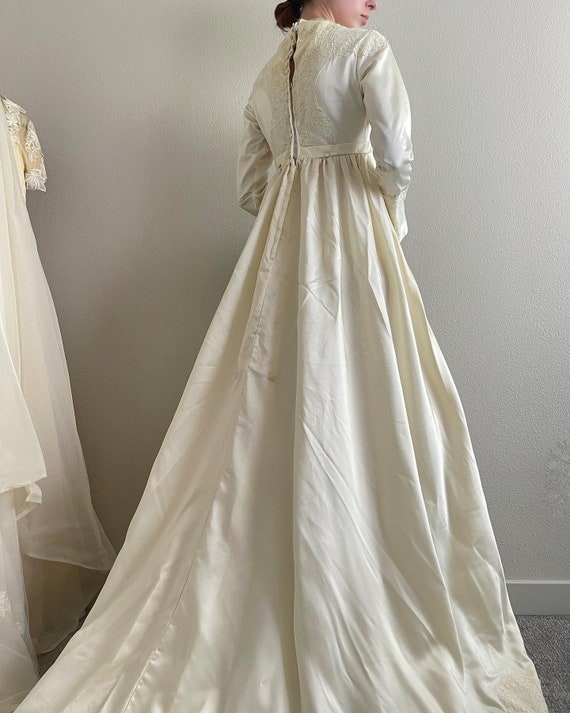 Rare Vintage 1960s ivory wedding dress, empire wa… - image 3