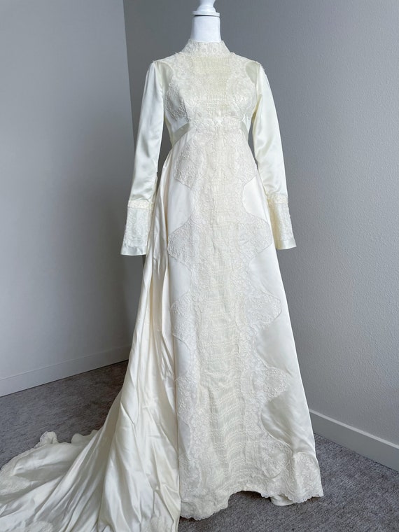 Rare Vintage 1960s ivory wedding dress, empire wa… - image 1