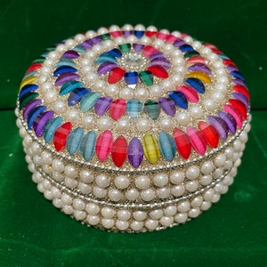 Glitter Silver Kumkum Haldi Holder – Round Box | Indian Return Gift | Thamboolam Favor | Pearl Jewelry Box | Festival & Pooja Gift