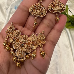 Ethnic women nakshi finish pendant and earrings / festive/ casual/ wedding/ party wear/ Saree jewelry/ necklace pendant/ locket
