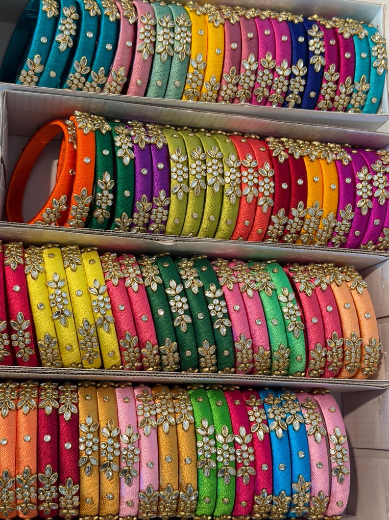 Handmade Silk Thread Bangles | Indian Wedding Jewelry | Saree Accessories | Bridal Bangles | Festive Gift for Her | Kundan Bangles 画像 14