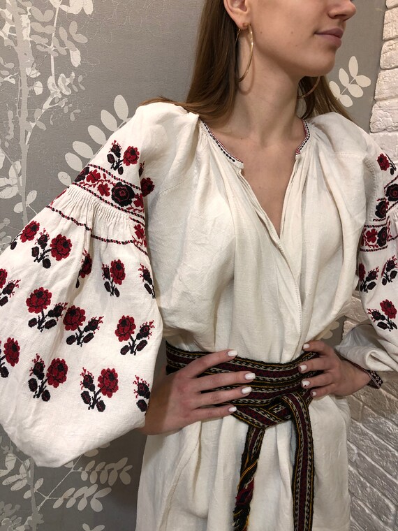 Vintage traditional Ukrainian embroidered shirt Vy