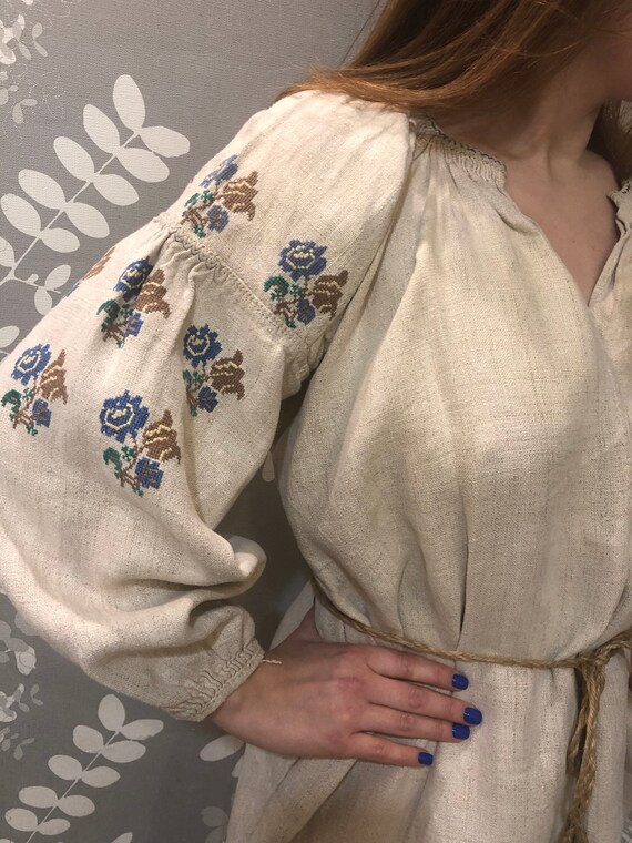 Vintage traditional Ukrainian embroidered shirt Vy