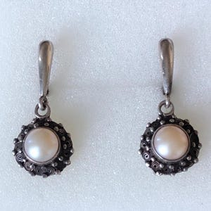 Vintage Pair of 925 Sterling Silver Earrings