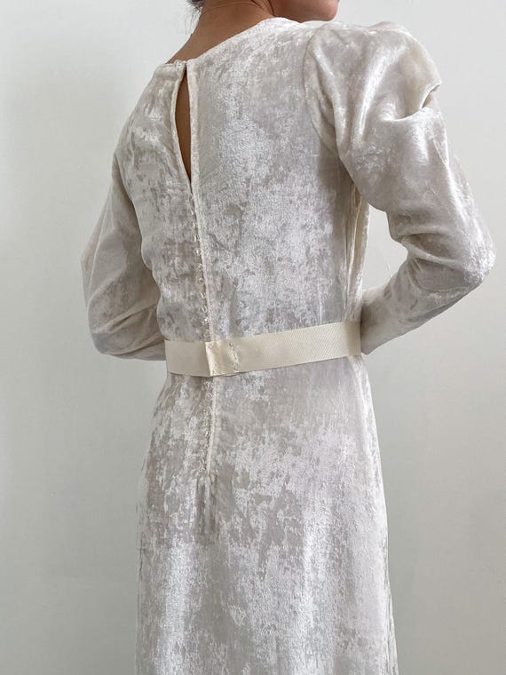 Crushed velvet wedding dress discount