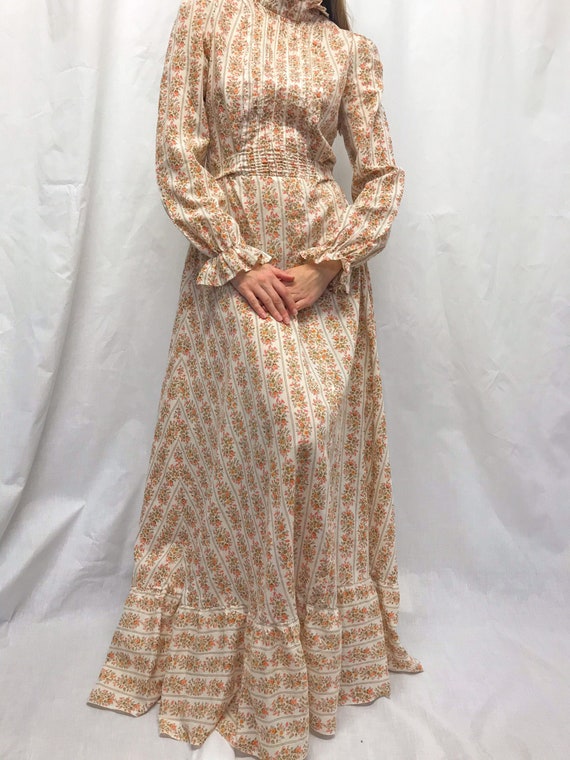 Vintage 70s calico floral prairie dress