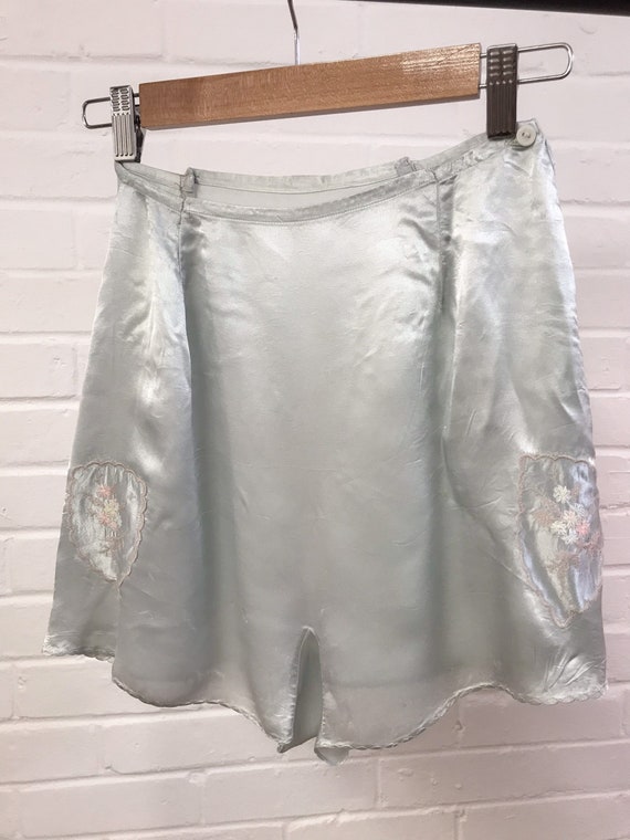Vintage 40s satin embroidered tap pants