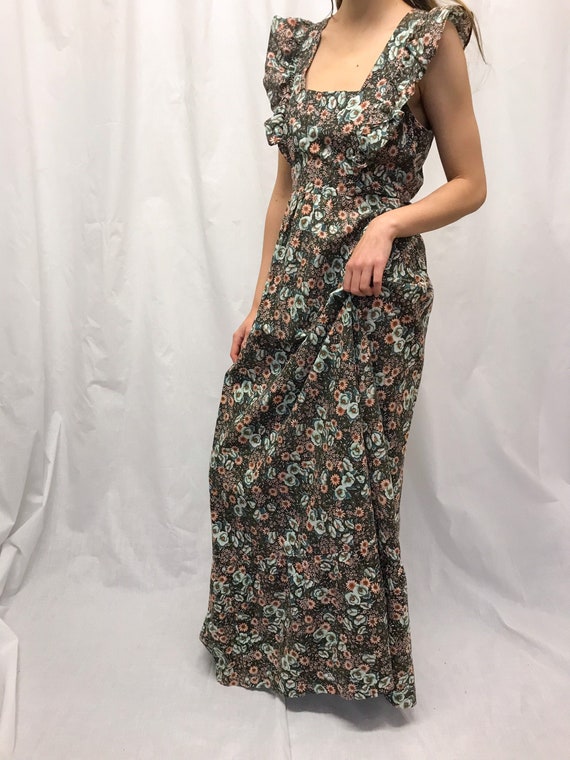 Vintage floral ruffle maxi dress