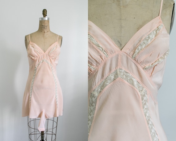 Vintage 30s lace step-in