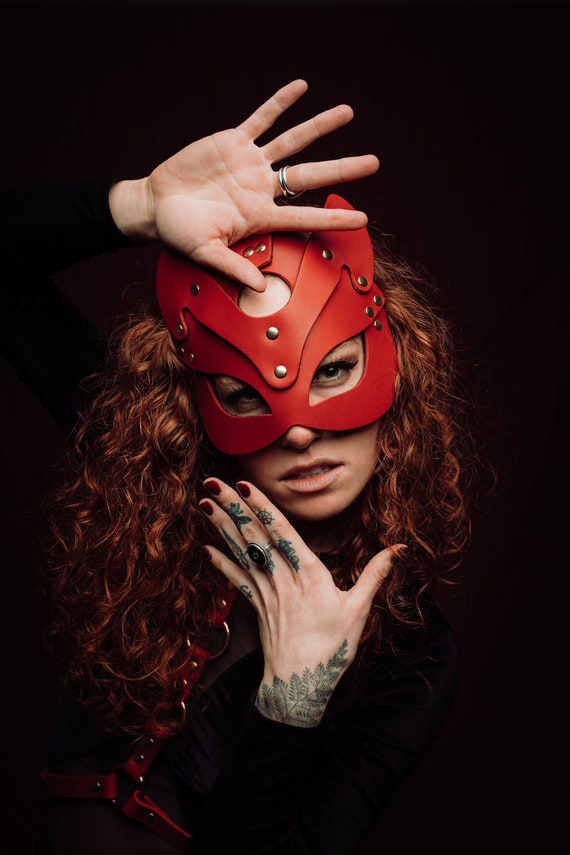 BDSM Kitty Cat Mask, Italian Leather Face Mask, Frisky Cat  display picture 2
