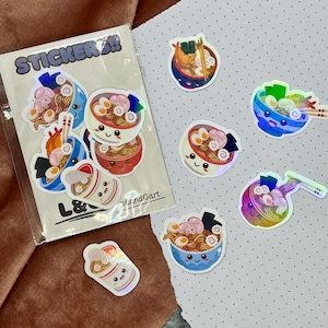 Handgemachtes Mini Vinyl-Sticker Set Holografisch für Laptop Tablet Wasserflasche Notizbuch Journal Kawaii Ramen Noodles