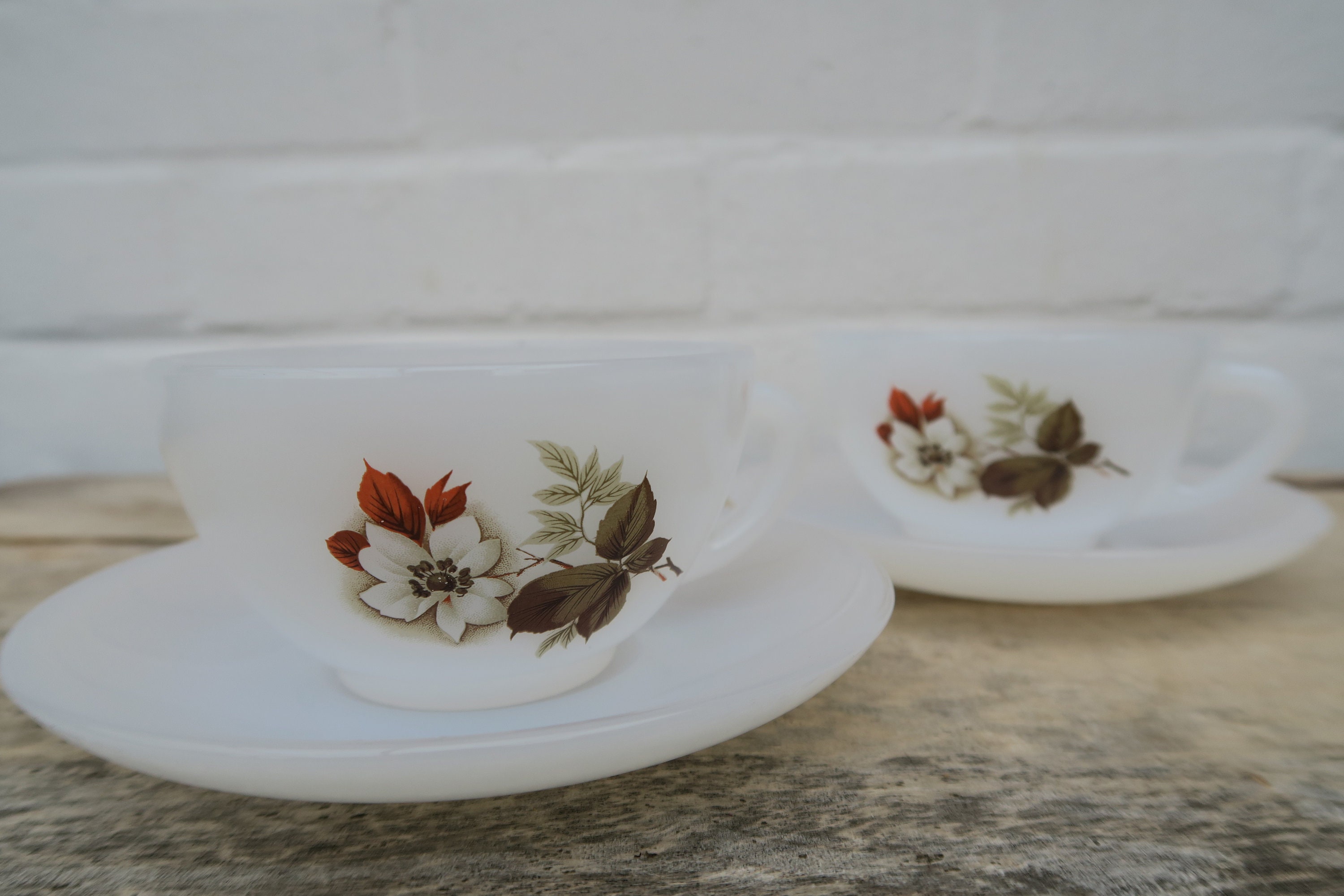 Service à Café Vintage Arcopal Motif Marguerite, Verre Blanc, France 1960, 8 Tasses