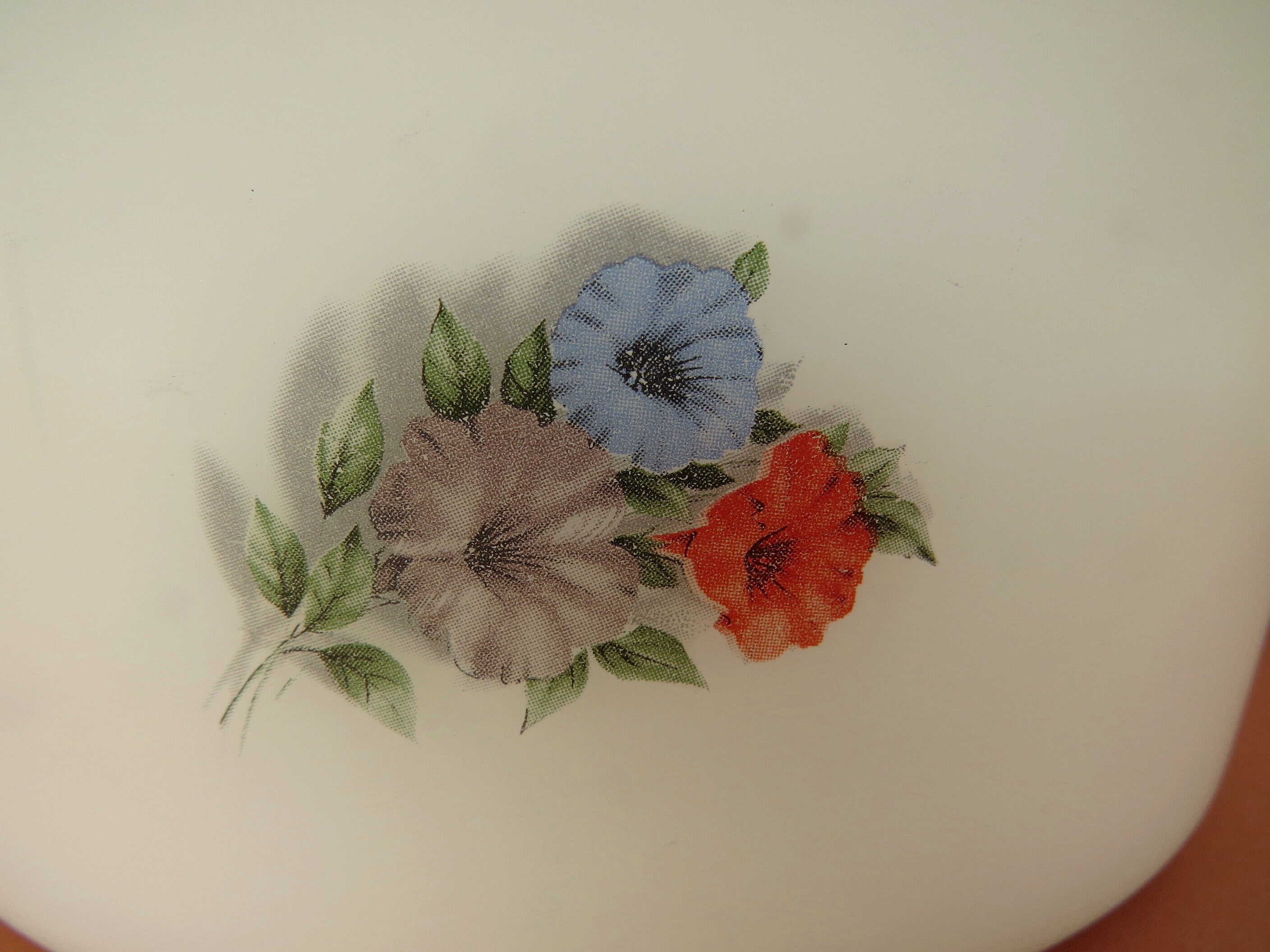 Saladier Arcopal Vintage – Motif Fleurs – Verre Français – Bol Rond Multicolore