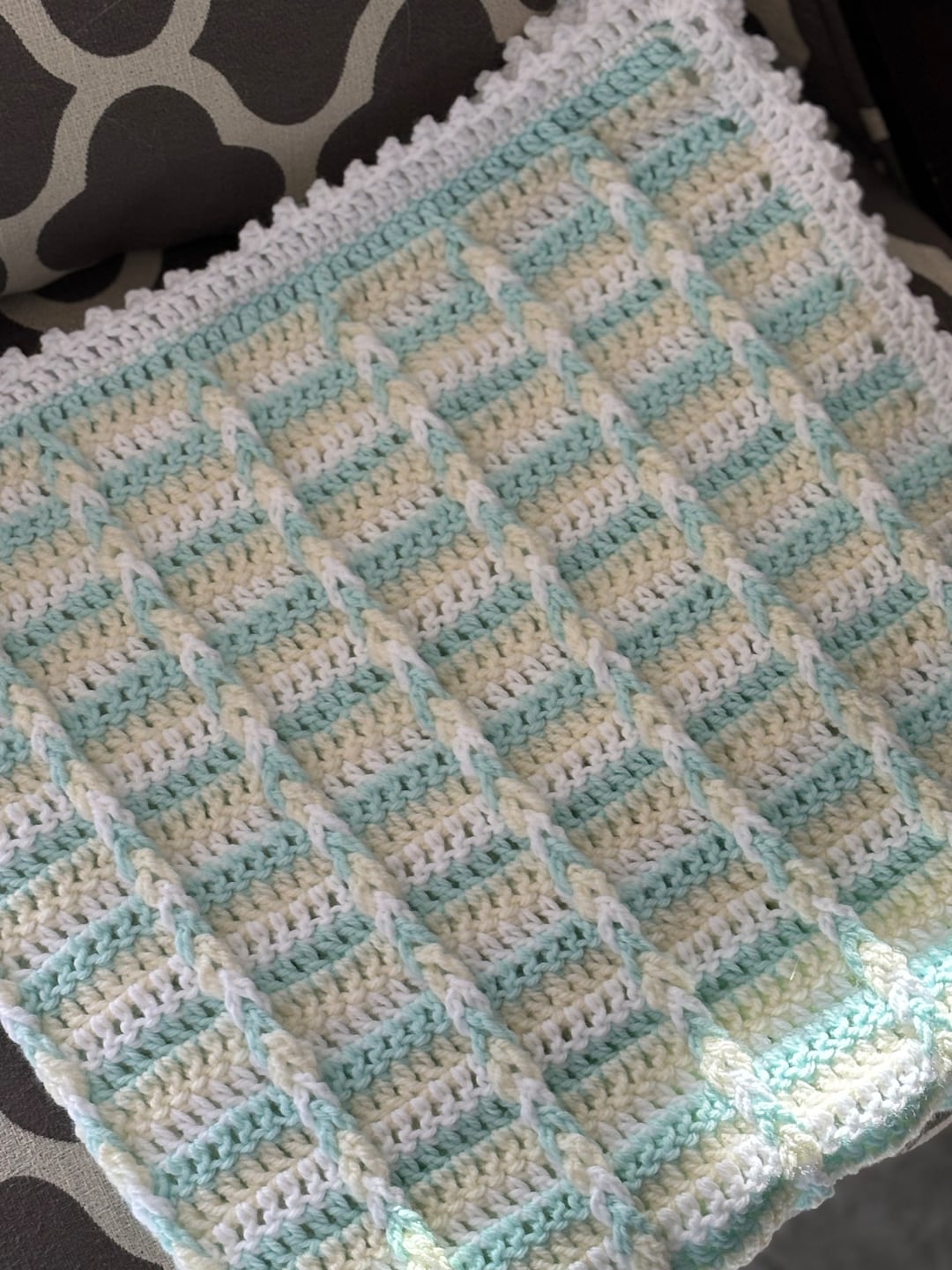 Green Baby Blanket, Crochet Baby Blanket, New Baby Gift, Baby Girl Gift