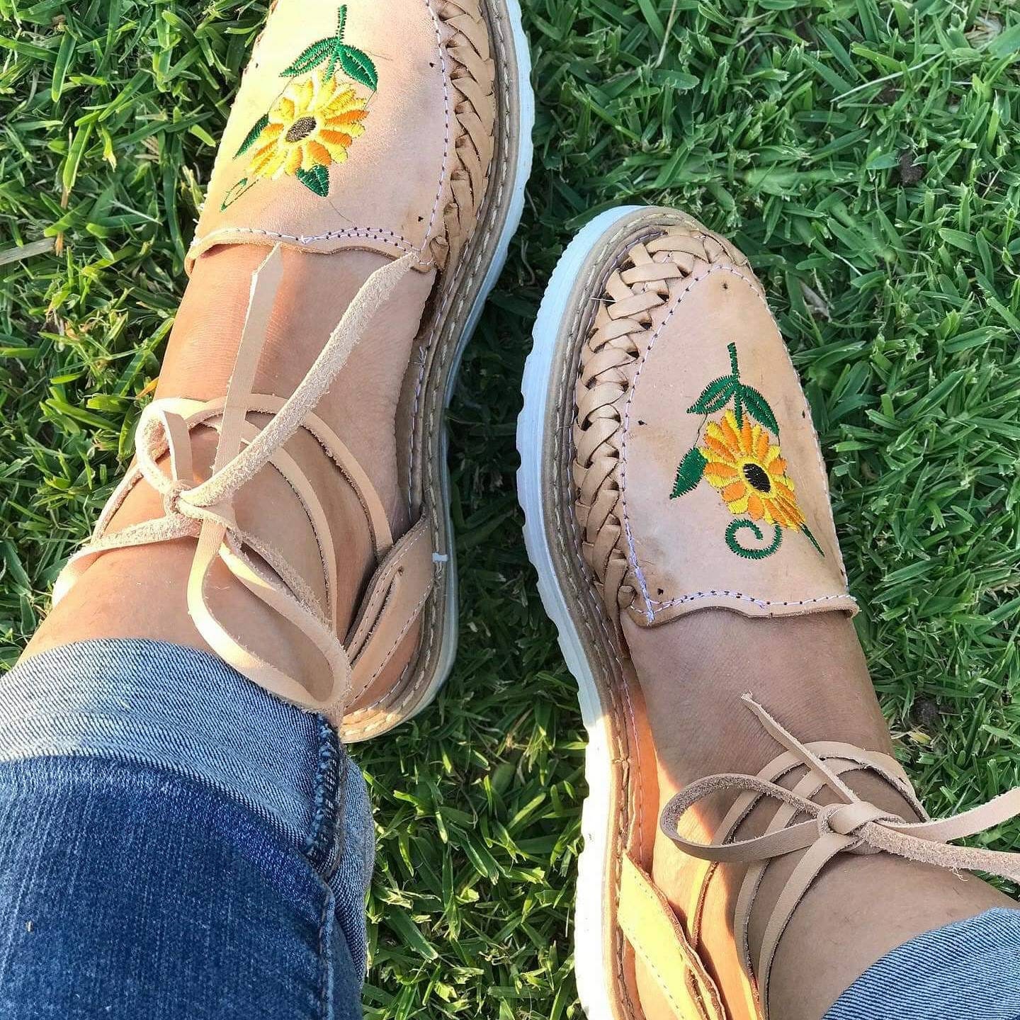 huaraches with sunflower