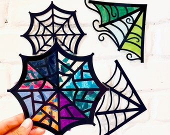 Spiderweb paper suncatcher kit - Kit de artes y manualidades de Halloween para niños - Decoraciones de Halloween para ventana - Actividad de Halloween para niños pequeños