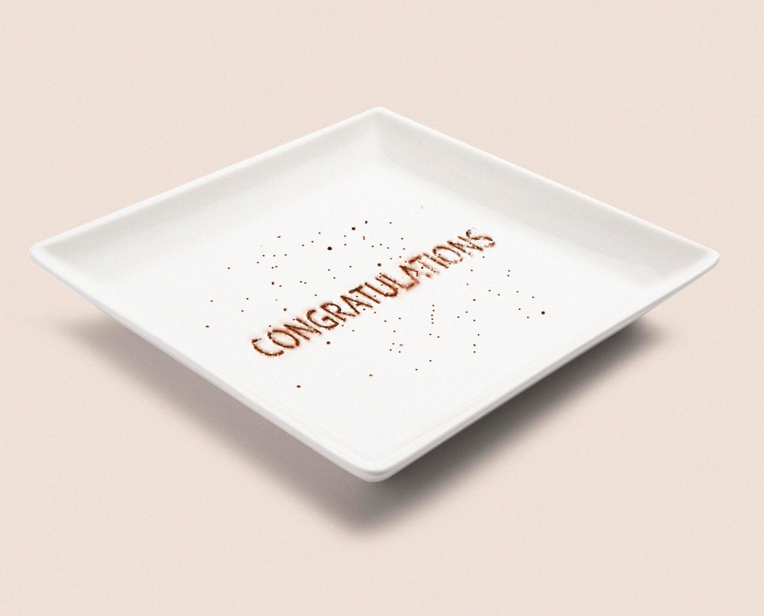 Congratulations Large Plates 22cm 8 Pieces
