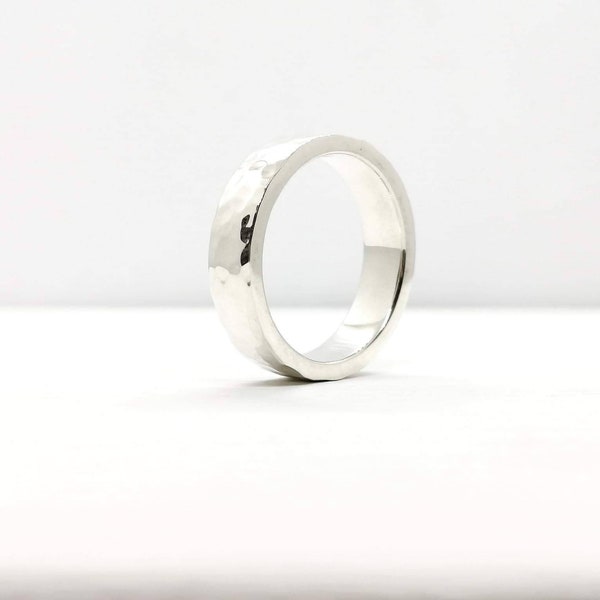 Bague unisexe martelée en argent sterling