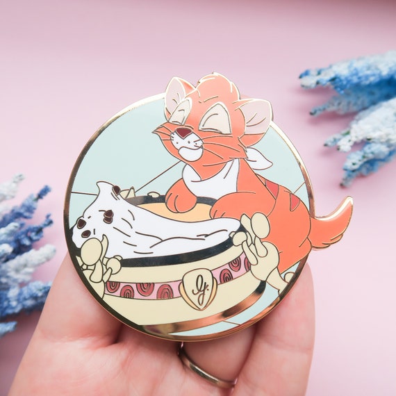 Disney cat pins