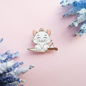 Killer cat Enamel Pin - Kitten Pins - Cute cat Enamel Pin - Disney Enamel Pin - Castlecreationsandco