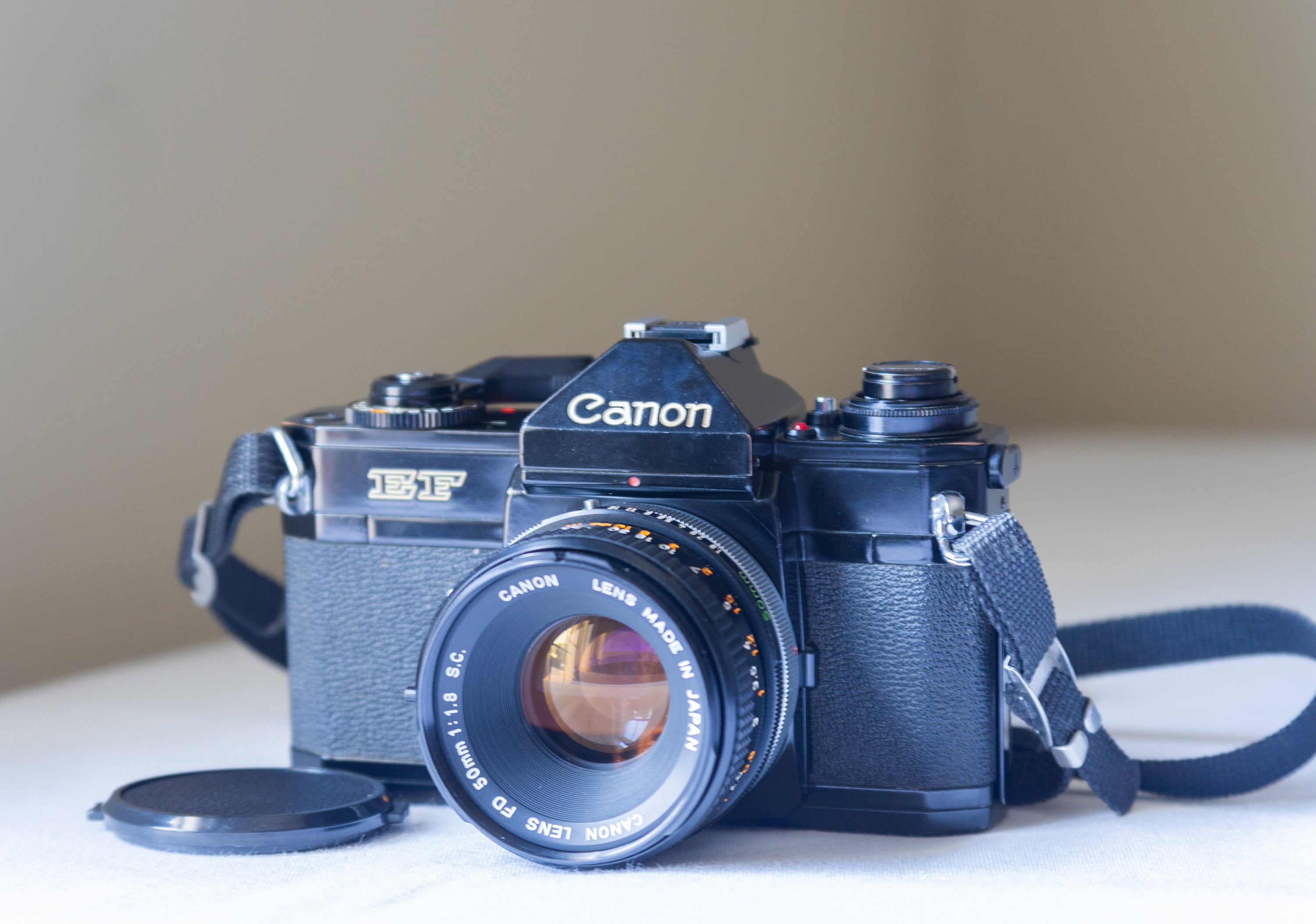 Canon F1、フィルムカメラとレンズセット Canon (キヤノン) F-1 フィルムカメラ 一眼レフ – にっしんカメラ
