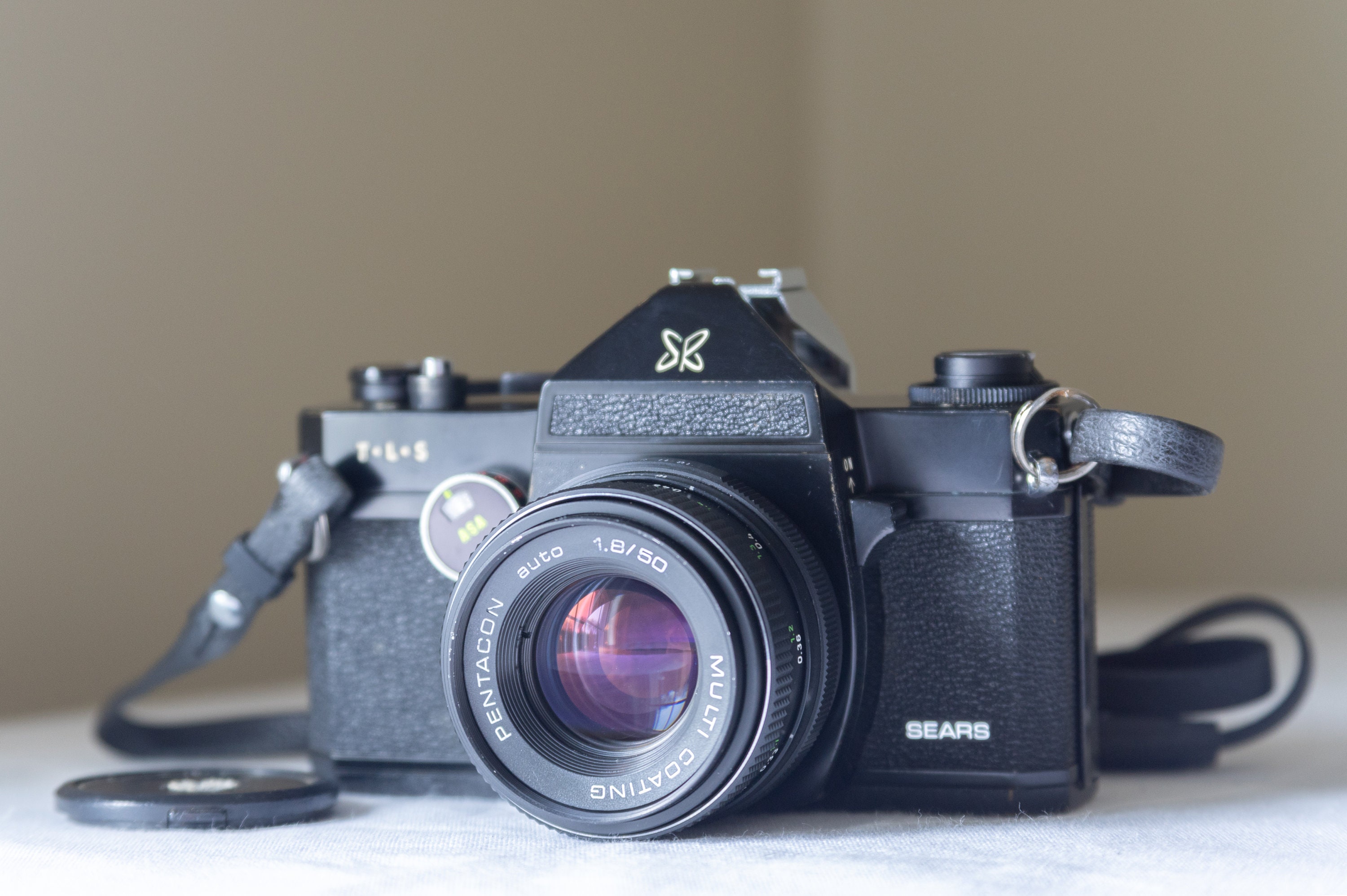 PENTACON six TLs & Carl Zeiss 80mm F2.8（Pentacon Camera