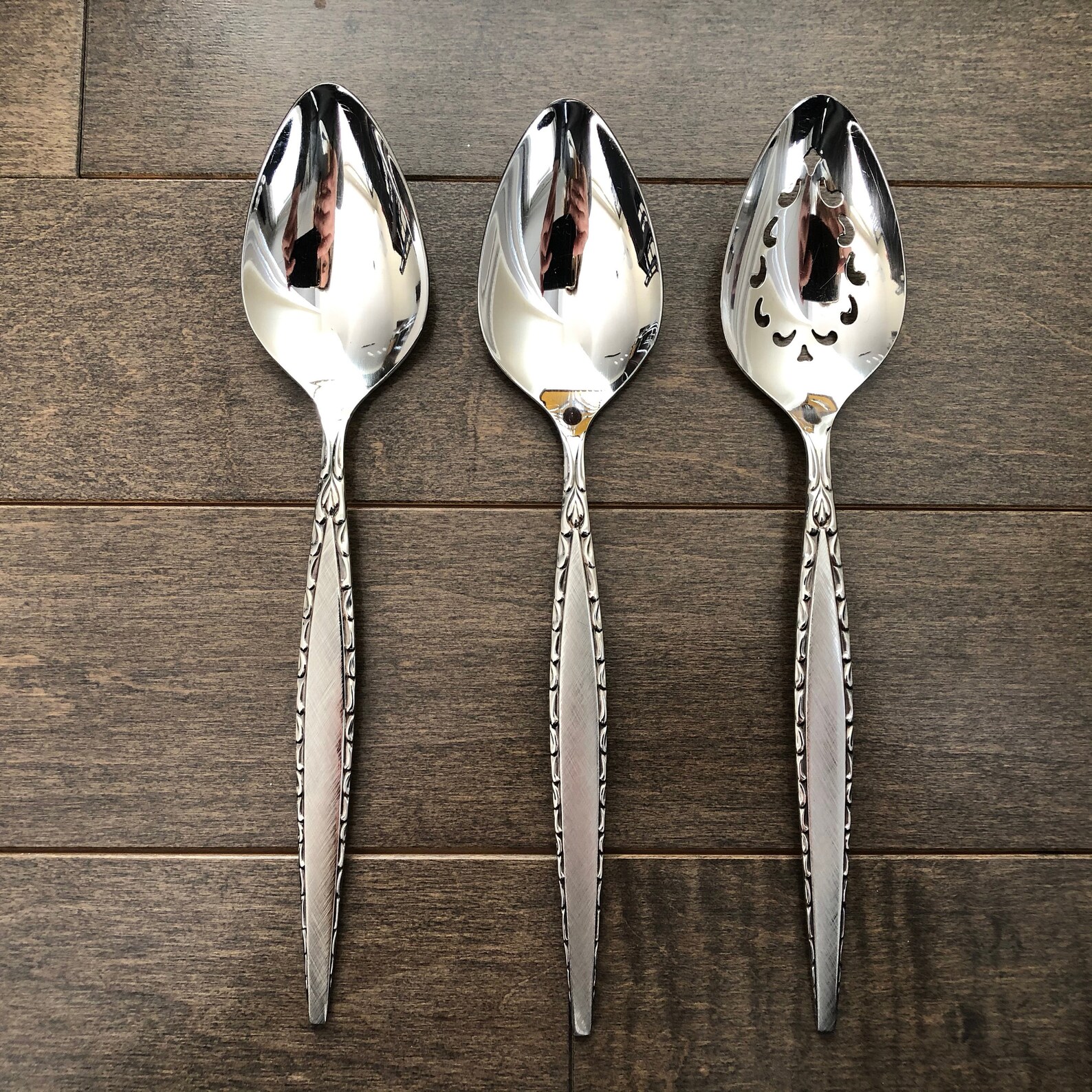 Vintage Oneida Wm A Rogers 52 Piece Silver Plated Flatware Set in Box