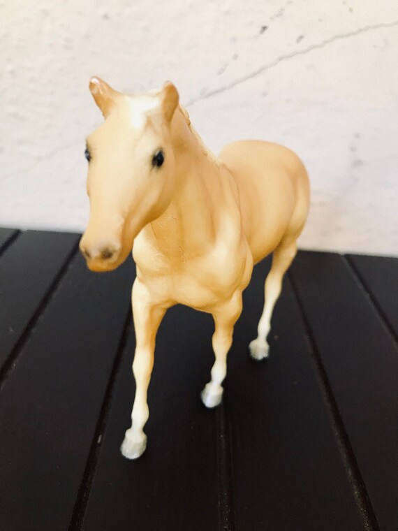 palomino breyer horse