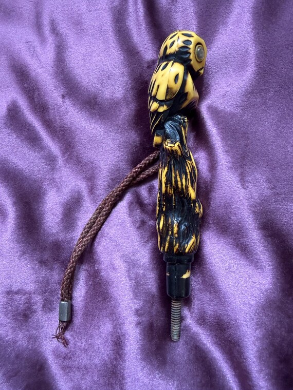 Owl Umbrella Handle, vintage plastic, yellow View 6